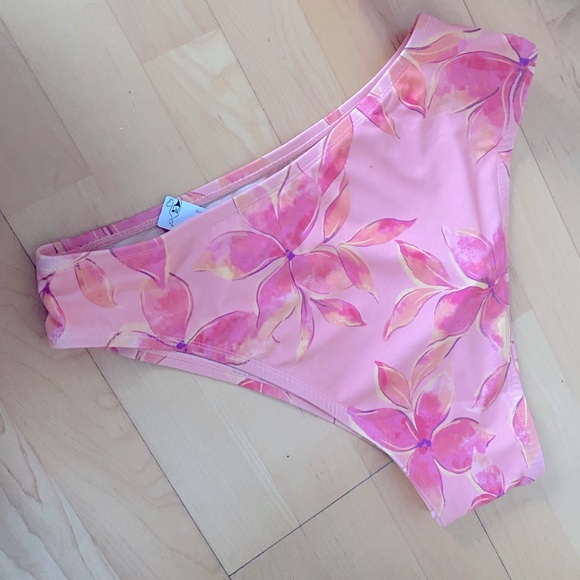 NWT Pink Ruffled High Waist Bathing Suit Cupshe 0X - Picture 6 of 7